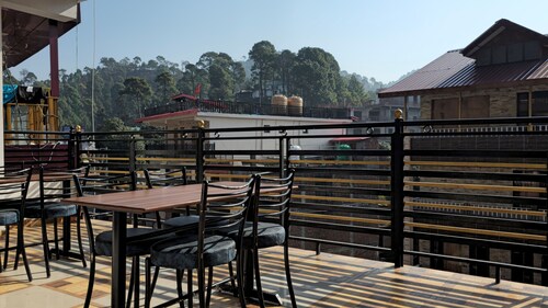 Hotel Twilight Banikhet Dalhousie