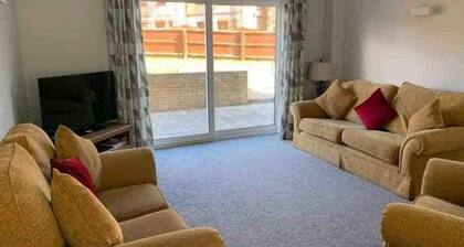 Cozy Beach House in Sandown - 3 Bedrooms