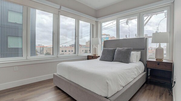 1 chambre, bureau, fer et planche à repasser, Wi-Fi