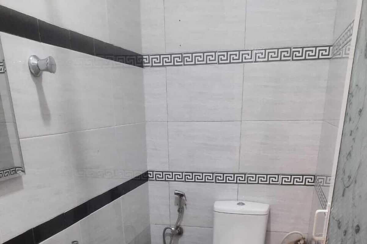 Phòng đôi cơ bản | Phòng tắm | Khăn tắm, xà phòng, dầu gội, giấy vệ sinh 