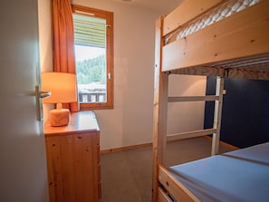 1 bedroom