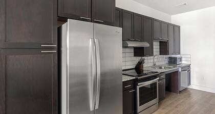Landing | Stylish 2BD, Game Room, Pool