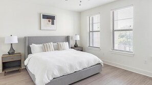 1 chambre, bureau, fer et planche à repasser, Wi-Fi