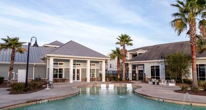Landing at Longshore Commons - 1 Bedroom in Savannah