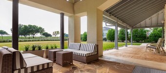 Landing | Amazing 2BD, Yoga Studio, Clubhouse