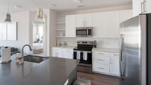 Kühlschrank, Esstisch