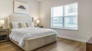 2 Schlafzimmer, Schreibtisch, Bügeleisen/Bügelbrett, WLAN