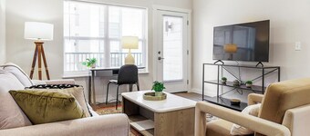 Landing | Modern 1BD, Courtyard, Gym