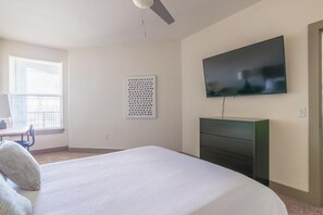 1 bedroom, desk, iron/ironing board, WiFi