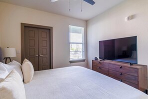 1 Schlafzimmer, Schreibtisch, Bügeleisen/Bügelbrett, WLAN