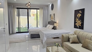 BBQ/picnic area - Ur Perfect Holiday Home In Dubai (Dubai)