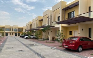 Villa, 2 Bedrooms, Smoking, Balcony | Parking | Free self-parking - Ur Perfect Holiday Home In Dubai (Dubai)