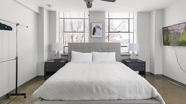 1 bedroom, desk, iron/ironing board, WiFi