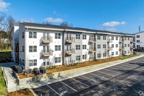 Exterior - Landing | Spectacular 2BD, Pool, Clubhouse (Concord)