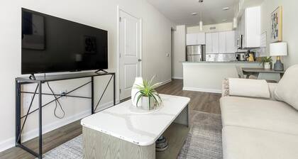 Landing | Incredible 1BD, Gym, Pool