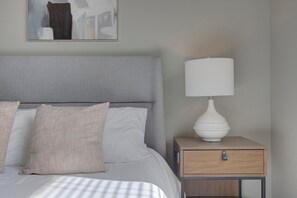 2 Schlafzimmer, Schreibtisch, Bügeleisen/Bügelbrett, WLAN