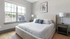 2 makuuhuonetta, työpöytä, silitysrauta/-lauta, Wi-Fi