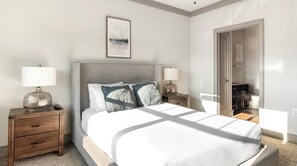 1 bedroom, desk, iron/ironing board, WiFi - Landing | Spectacular 1BD, Pool, Clubhouse (Carrollton)