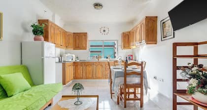 Apartment|3 bedrooms|families| hiking routes|WiFi