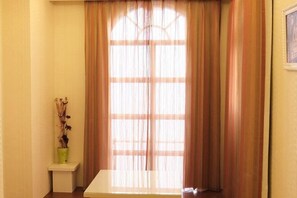Cribs/infant beds - F Hotel Sanyi (Miaoli)