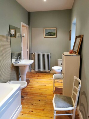 Dusche, Handtücher, Seife, Toilettenpapier
