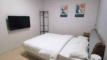 Tempat tidur bayi