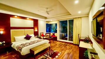 Deluxe Double Room, 1 Bedroom, Balcony, Mountain View