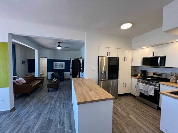 Fridge, microwave, oven, stovetop