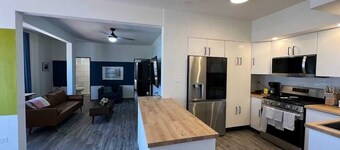 Newly renovated 2-bed, 2-full bath condo with large pool, minutes from the beach