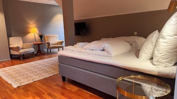 Gebar bulu kapas, tilam berlapik, Wi-fi percuma, cadar katil