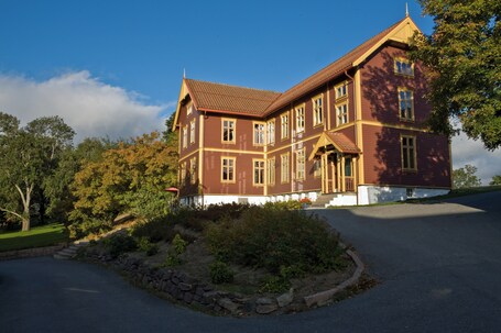 Øvre Sem Gård - view 2