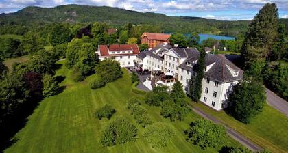Øvre Sem Gård