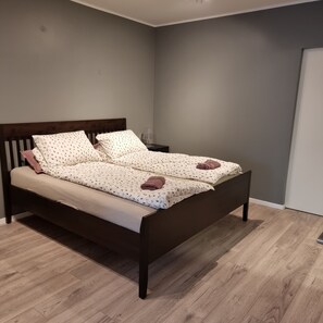 1 多间卧室、WiFi、床单