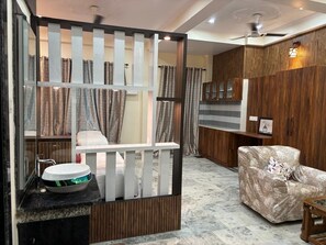 1 slaapkamer, een bureau, gratis wifi, beddengoed