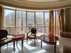 Family Suite | Living area