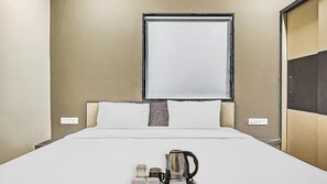 Classic Double Room | Desk, laptop workspace, iron/ironing board, free WiFi