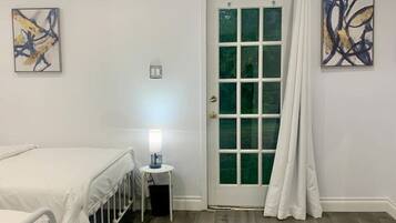 2 chambres, fer et planche à repasser, Wi-Fi gratuit, draps fournis