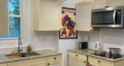 Cozy 2BR1BA apt in SilverSpeing