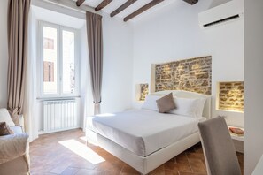 2 bedrooms, WiFi, bed sheets - Pantheon House by Varental (Roma)