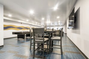 Dining - Grand Monarch! Luxury Boutique Living! Best for Extended Stays! (Johnson City)