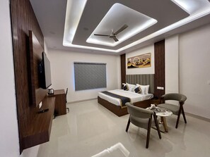 Deluxe Double or Twin Room | Desk, laptop workspace, free WiFi - Hotel Sun Flowers (Alwar)