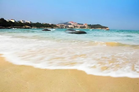 Beach. Meizhou Island Blue Island B&B (Mazu Temple Gongxia Ganhai Beach Store)