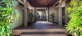 Banyak Villa - Horseshoe Bay