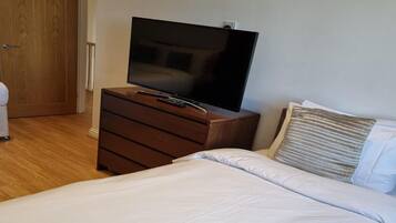 2 habitaciones, tabla de planchar con plancha y wifi gratis