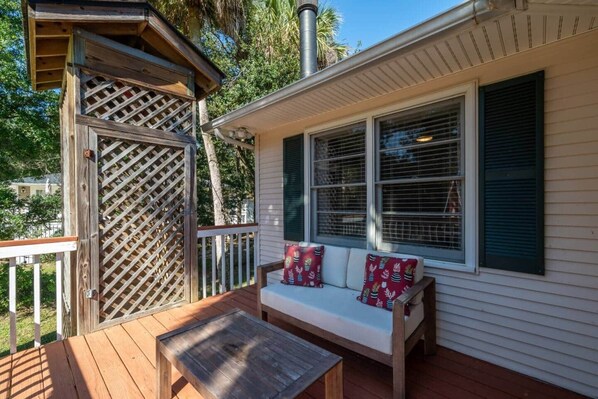 Terrace/patio - Edisto Beach House with Lift and Private Studio (Edisto Island)