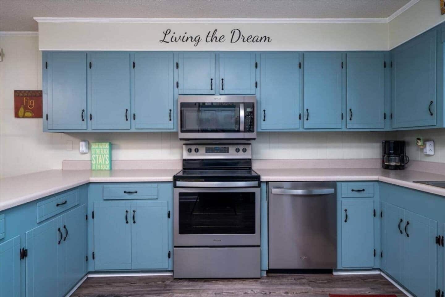 Cookware/dishes/utensils