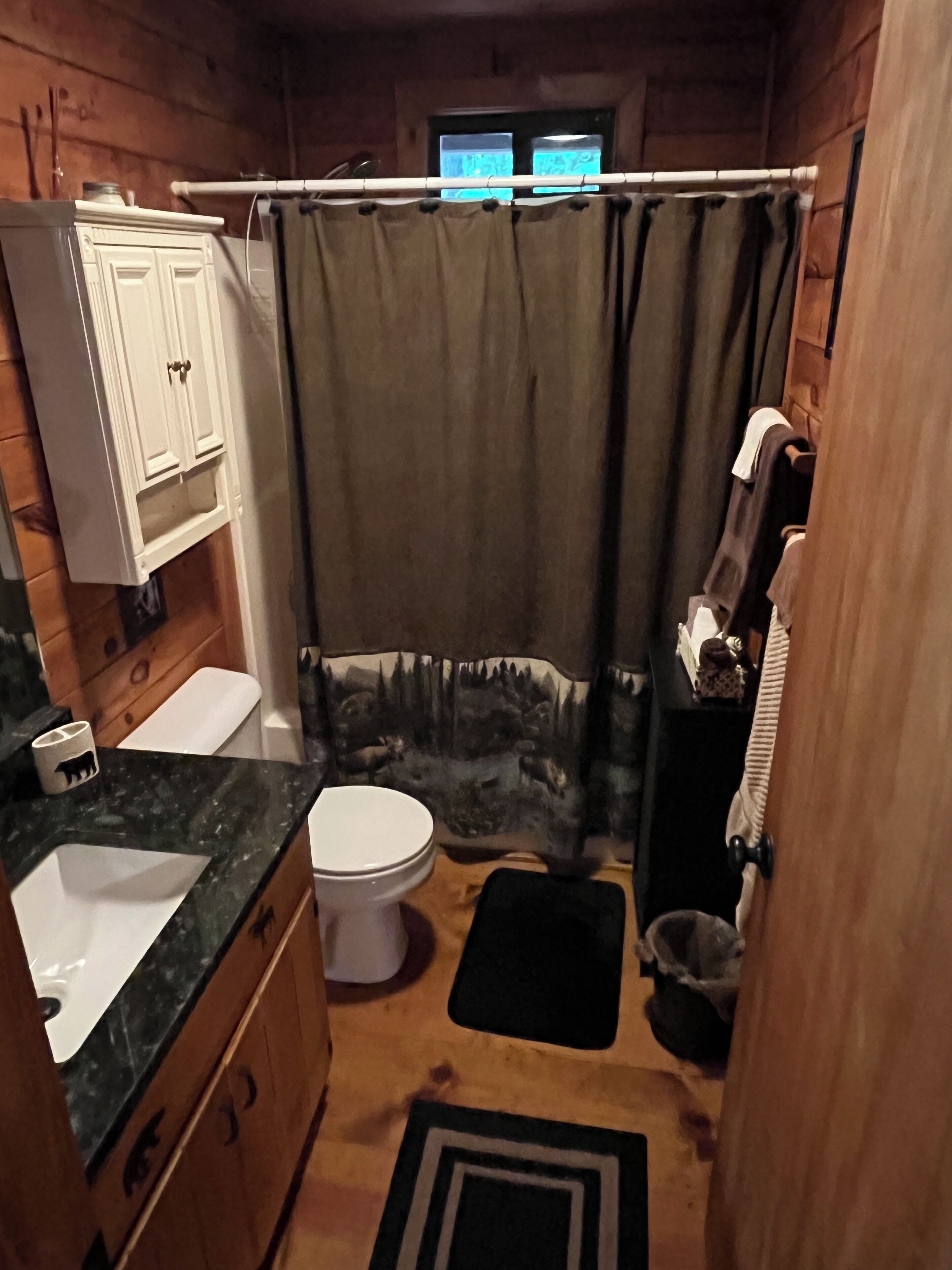 Articles de toilette écologiques, sèche-cheveux, serviettes fournies