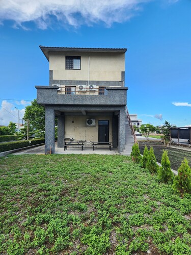 Ali villa