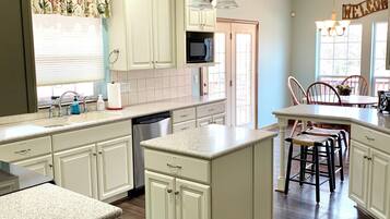 Microwave, oven, stovetop, dishwasher