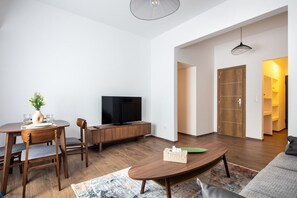Unclassified image, 4 of 23, button - Alex’s 2-Bedroom Apartment in Athens (Greece - Athens)